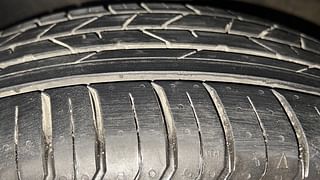 Used 2019 Hyundai Verna [2017-2020] 1.6 VTVT SX (O) Petrol Manual tyres LEFT FRONT TYRE TREAD VIEW