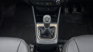 Used 2022 Tata Punch Accomplished Dazzle Pack MT Petrol Manual interior GEAR  KNOB VIEW