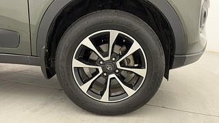 Used 2020 tata Nexon XZA Plus (O) AMT Petrol Automatic tyres RIGHT FRONT TYRE RIM VIEW