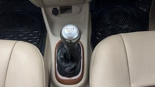 Used 2010 Hyundai Verna [2006-2010] VTVT SX 1.6 Petrol Manual interior GEAR  KNOB VIEW