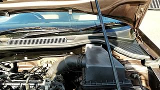 Used 2016 Volkswagen Polo [2015-2019] Highline1.2L (P) Petrol Manual engine ENGINE LEFT SIDE HINGE & APRON VIEW