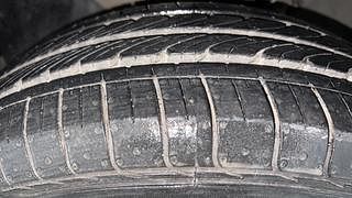 Used 2016 Hyundai Elite i20 [2014-2018] Sportz 1.2 Petrol Manual tyres LEFT FRONT TYRE TREAD VIEW