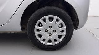 Used 2010 Hyundai i20 [2008-2012] Magna 1.2 Petrol Manual tyres LEFT REAR TYRE RIM VIEW