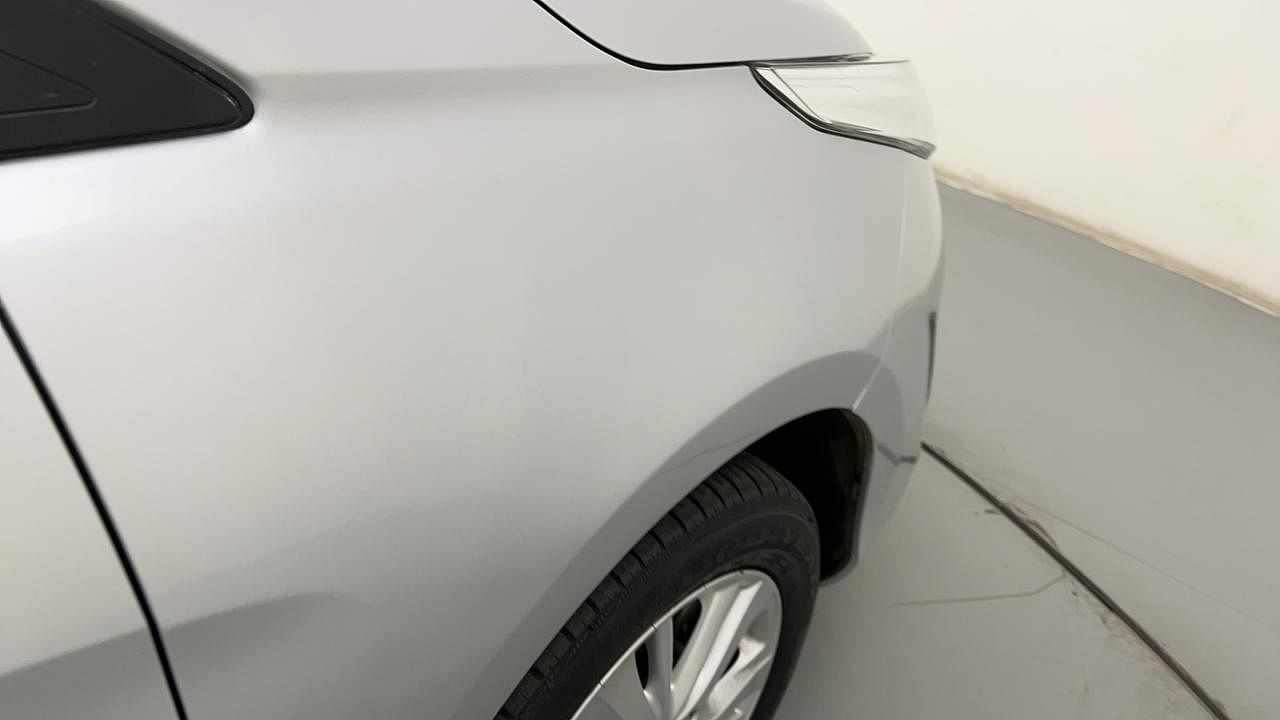 Used 2018 Toyota Yaris [2018-2021] V CVT Petrol Automatic dents MINOR SCRATCH