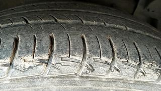Used 2014 Maruti Suzuki Ciaz [2014-2017] VXi+ Petrol Manual tyres RIGHT FRONT TYRE TREAD VIEW