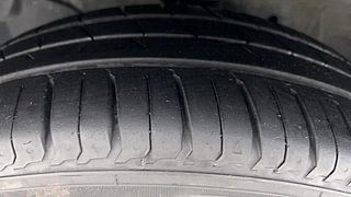 Used 2019 Honda Amaze [2018-2021] 1.2 VX i-VTEC Petrol Manual tyres LEFT FRONT TYRE TREAD VIEW