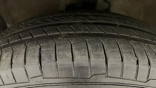 Used 2011 Maruti Suzuki Swift [2007-2011] VXi Petrol Manual tyres LEFT FRONT TYRE TREAD VIEW