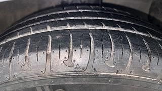 Used 2020 Hyundai Grand i10 [2017-2020] Sportz 1.2 Kappa VTVT Petrol Manual tyres RIGHT FRONT TYRE TREAD VIEW