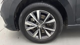 Used 2022 Skoda Slavia Style 1.5L TSI AT Petrol Automatic tyres LEFT FRONT TYRE RIM VIEW