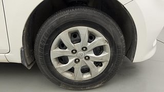 Used 2017 Hyundai Elite i20 [2014-2018] Sportz 1.2 Petrol Manual tyres RIGHT FRONT TYRE RIM VIEW