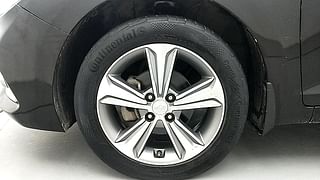 Used 2018 Hyundai Verna [2017-2020] 1.6 CRDI SX + AT Diesel Automatic tyres LEFT FRONT TYRE RIM VIEW