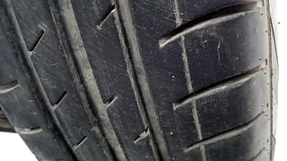 Used 2017 Maruti Suzuki Swift [2017-2020] VDi Diesel Manual tyres RIGHT REAR TYRE TREAD VIEW