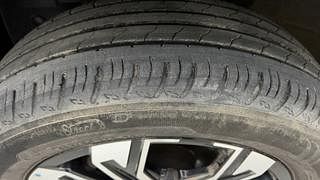 Used 2021 Renault Kiger RXZ AMT Dual Tone Petrol Automatic tyres LEFT FRONT TYRE TREAD VIEW