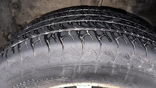 Used 2015 Renault Duster [2015-2020] RxE Petrol Petrol Manual tyres LEFT REAR TYRE TREAD VIEW