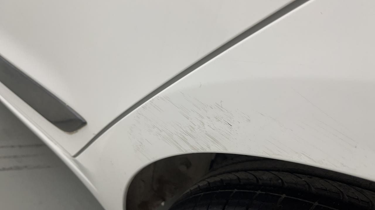 Used 2015 Hyundai Elite i20 [2014-2018] Asta 1.4 CRDI Diesel Manual dents MINOR SCRATCH