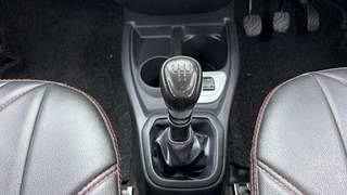 Used 2017 Datsun Redi-GO [2015-2019] S Petrol Manual interior GEAR  KNOB VIEW