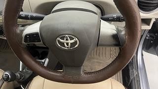Used 2014 Toyota Etios [2010-2017] VD Diesel Manual top_features Airbags