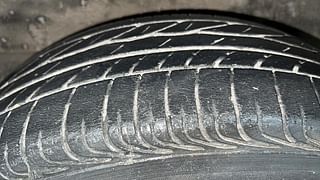 Used 2012 Toyota Corolla Altis [2011-2014] G AT Petrol Petrol Automatic tyres RIGHT REAR TYRE TREAD VIEW