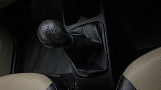 Used 2017 Hyundai Eon [2011-2018] Era + Petrol Manual interior GEAR  KNOB VIEW