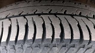 Used 2017 Maruti Suzuki Swift Dzire [2012-2017] VXI (O) Petrol Manual tyres RIGHT FRONT TYRE TREAD VIEW