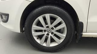 Used 2014 Volkswagen Polo [2013-2015] GT TSI Petrol Automatic tyres LEFT FRONT TYRE RIM VIEW