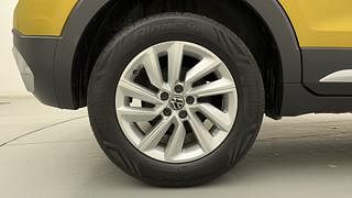 Used 2022 Volkswagen Taigun Highline 1.0 TSI MT Petrol Manual tyres RIGHT REAR TYRE RIM VIEW