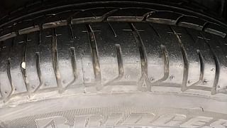 Used 2018 Honda City [2017-2020] ZX CVT Petrol Automatic tyres RIGHT FRONT TYRE TREAD VIEW