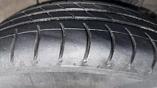 Used 2019 Hyundai Grand i10 [2017-2020] Sportz 1.2 Kappa VTVT Dual Tone Petrol Manual tyres LEFT REAR TYRE TREAD VIEW