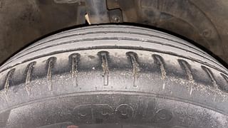 Used 2017 Maruti Suzuki Baleno [2015-2019] Zeta Petrol Petrol Manual tyres RIGHT FRONT TYRE TREAD VIEW