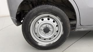 Used 2014 Maruti Suzuki Wagon R 1.0 [2013-2019] LXi CNG Petrol+cng Manual tyres RIGHT REAR TYRE RIM VIEW