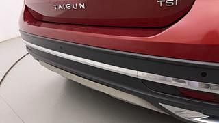 Used 2022 Volkswagen Taigun Comfortline 1.0 TSI MT Petrol Manual top_features Parking sensors