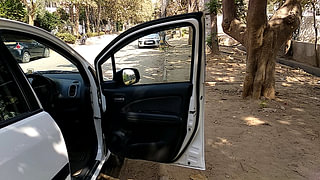 Used 2015 Maruti Suzuki Ritz [2012-2017] Zxi Petrol Manual interior RIGHT FRONT DOOR OPEN VIEW