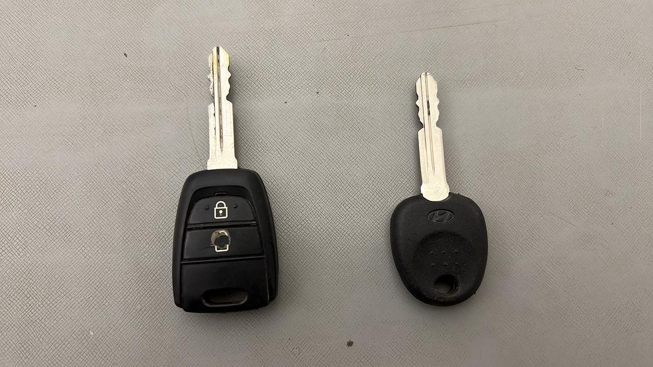 Used 2019 Hyundai New Santro 1.1 Sportz CNG Petrol+cng Manual extra CAR KEY VIEW