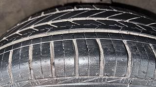 Used 2011 Hyundai i20 [2008-2012] Magna (O) 1.2 Petrol Manual tyres RIGHT FRONT TYRE TREAD VIEW