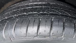 Used 2016 Maruti Suzuki Baleno [2015-2019] Zeta AT Petrol Petrol Automatic tyres LEFT REAR TYRE TREAD VIEW