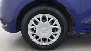 Used 2016 Ford Figo [2015-2019] Ambiente 1.2 Ti-VCT Petrol Manual tyres LEFT FRONT TYRE RIM VIEW