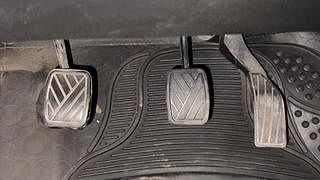 Used 2016 Maruti Suzuki Swift [2014-2017] LXI (O) Petrol Manual interior PEDALS VIEW
