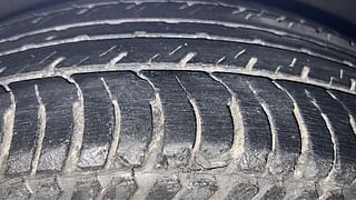 Used 2013 Nissan Sunny [2011-2014] XL Petrol Manual tyres RIGHT REAR TYRE TREAD VIEW