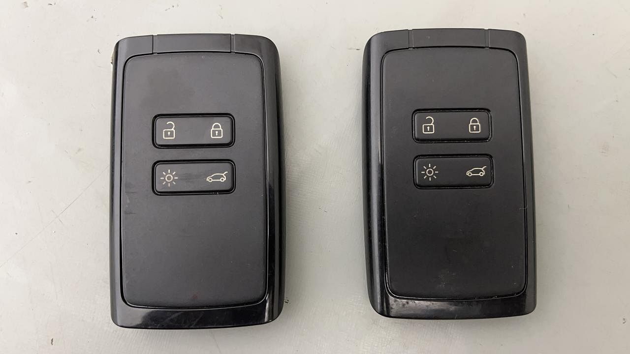 Used 2020 Renault Triber RXZ AMT Petrol Automatic extra CAR KEY VIEW