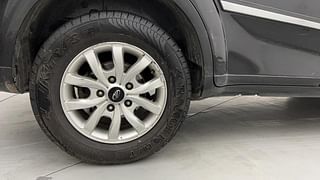Used 2018 Mahindra XUV500 [2017-2021] W9 Diesel Manual tyres RIGHT REAR TYRE RIM VIEW