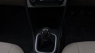 Used 2017 Volkswagen Ameo [2016-2020] Highline Plus 1.5L (D) Diesel Manual interior GEAR  KNOB VIEW