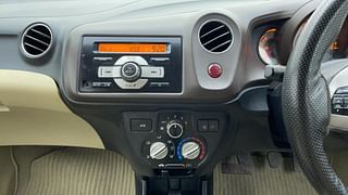 Used 2013 Honda Brio [2011-2016] V MT Petrol Manual interior MUSIC SYSTEM & AC CONTROL VIEW