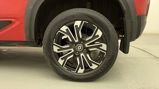 Used 2021 Renault Kiger RXZ MT Petrol Manual tyres LEFT REAR TYRE RIM VIEW