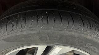 Used 2021 Hyundai New i20 Asta (O) 1.5 MT Dual Tone Diesel Manual tyres RIGHT FRONT TYRE TREAD VIEW
