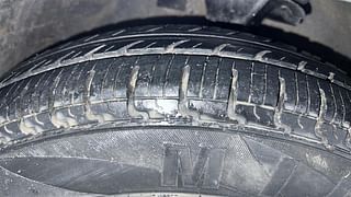 Used 2010 Hyundai i10 [2007-2010] Magna 1.2 Petrol Petrol Manual tyres RIGHT FRONT TYRE TREAD VIEW