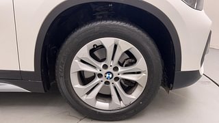 Used 2020 BMW X1 [2016-2020] sDrive20i xLine Petrol Automatic tyres RIGHT FRONT TYRE RIM VIEW