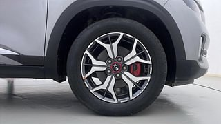 Used 2020 Kia Seltos GTX Plus DCT Petrol Automatic tyres RIGHT FRONT TYRE RIM VIEW