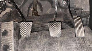 Used 2016 Hyundai Elite i20 [2014-2018] Asta 1.4 CRDI Diesel Manual interior PEDALS VIEW