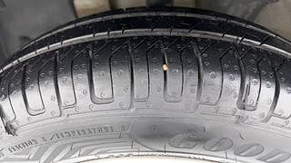 Used 2018 Renault Kwid [2015-2019] RXT Petrol Manual tyres LEFT FRONT TYRE TREAD VIEW