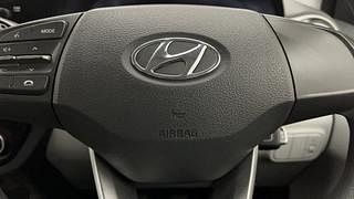 Used 2020 Hyundai Grand i10 Nios Sportz 1.2 Kappa VTVT Petrol Manual top_features Airbags